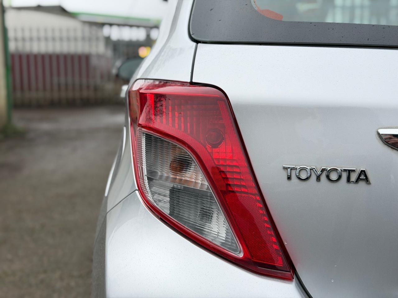 Used Toyota Yaris 2012 for sale - 77633835: Photo 39