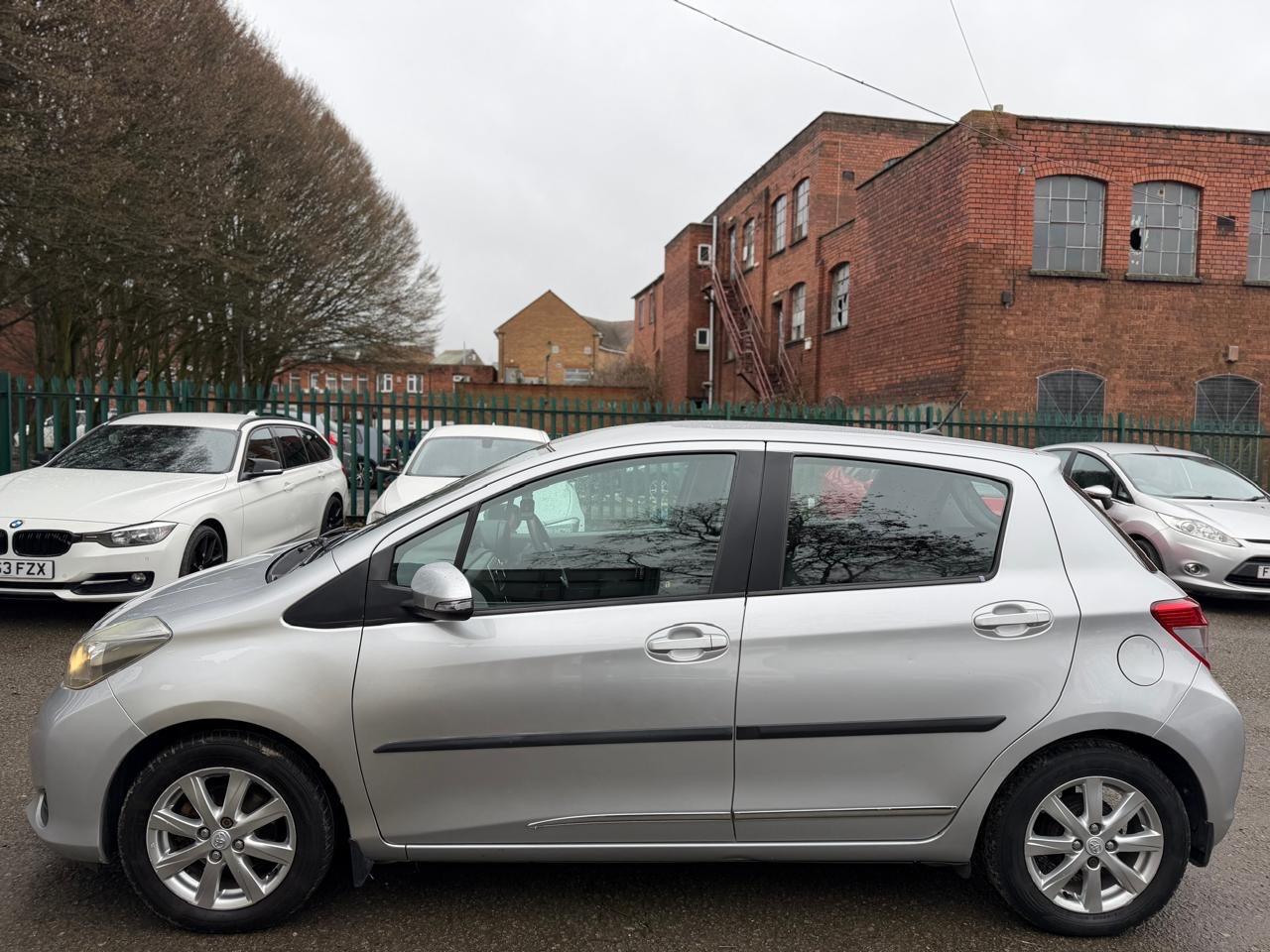 Used Toyota Yaris 2012 for sale - 77633835: Photo 7