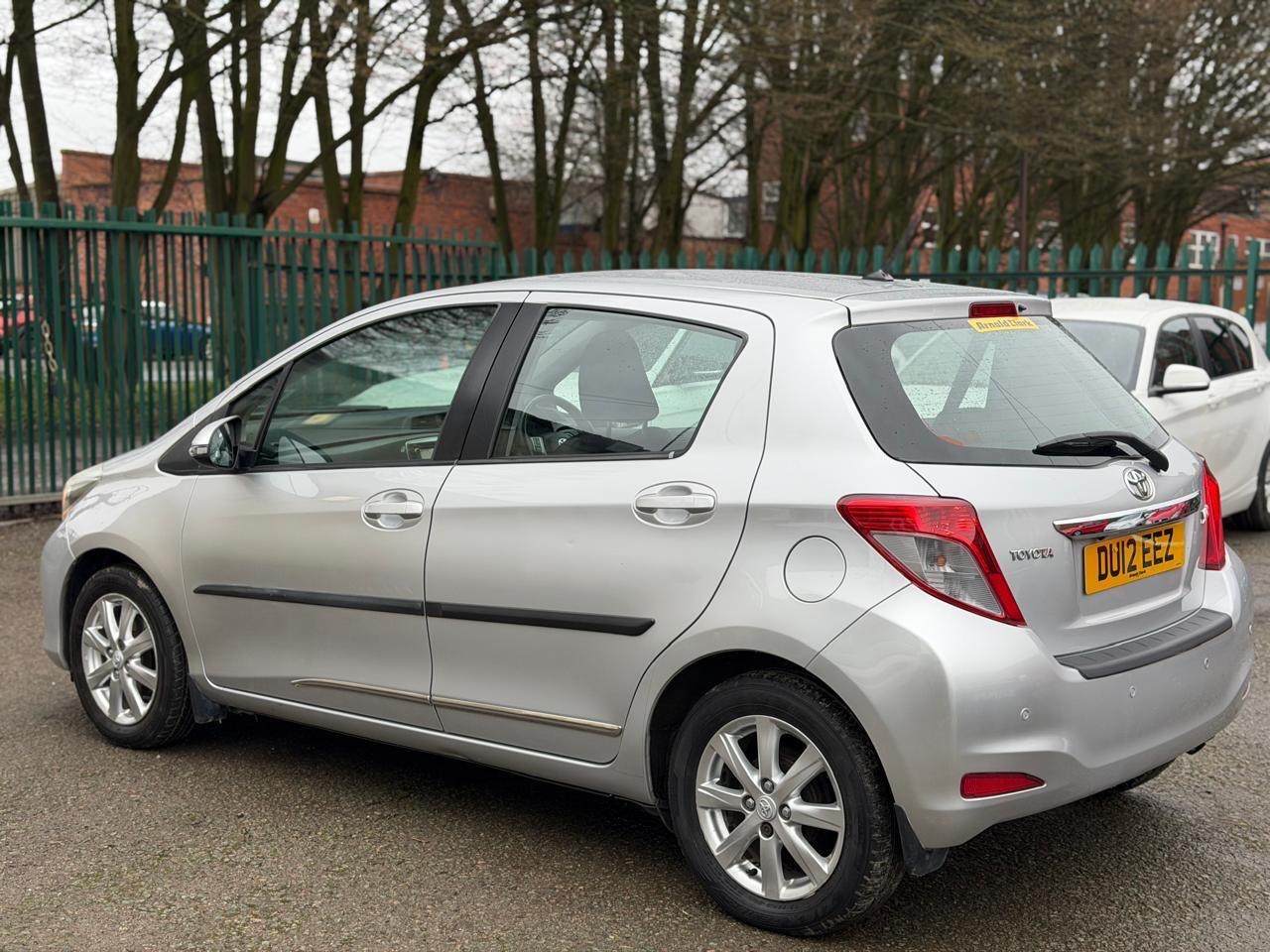 Used Toyota Yaris 2012 for sale - 77633835: Photo 8