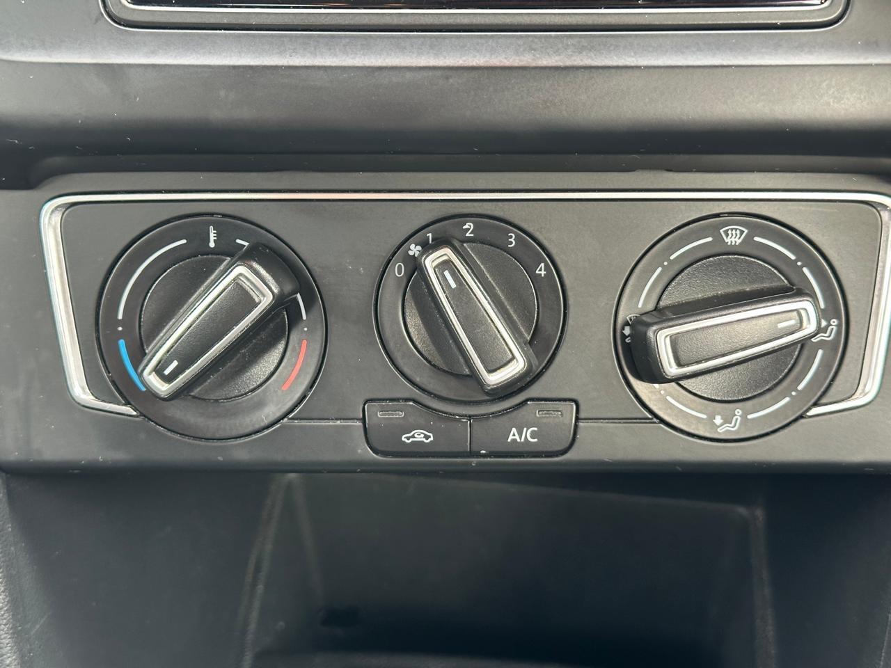 Used Volkswagen Polo 2014 for sale - 77170669: Photo 15