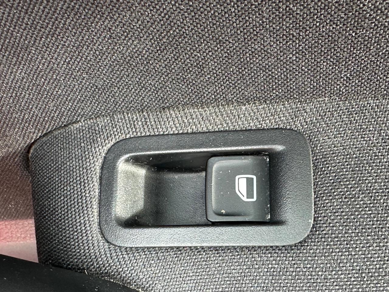 Used Volkswagen Polo 2014 for sale - 77170669: Photo 25