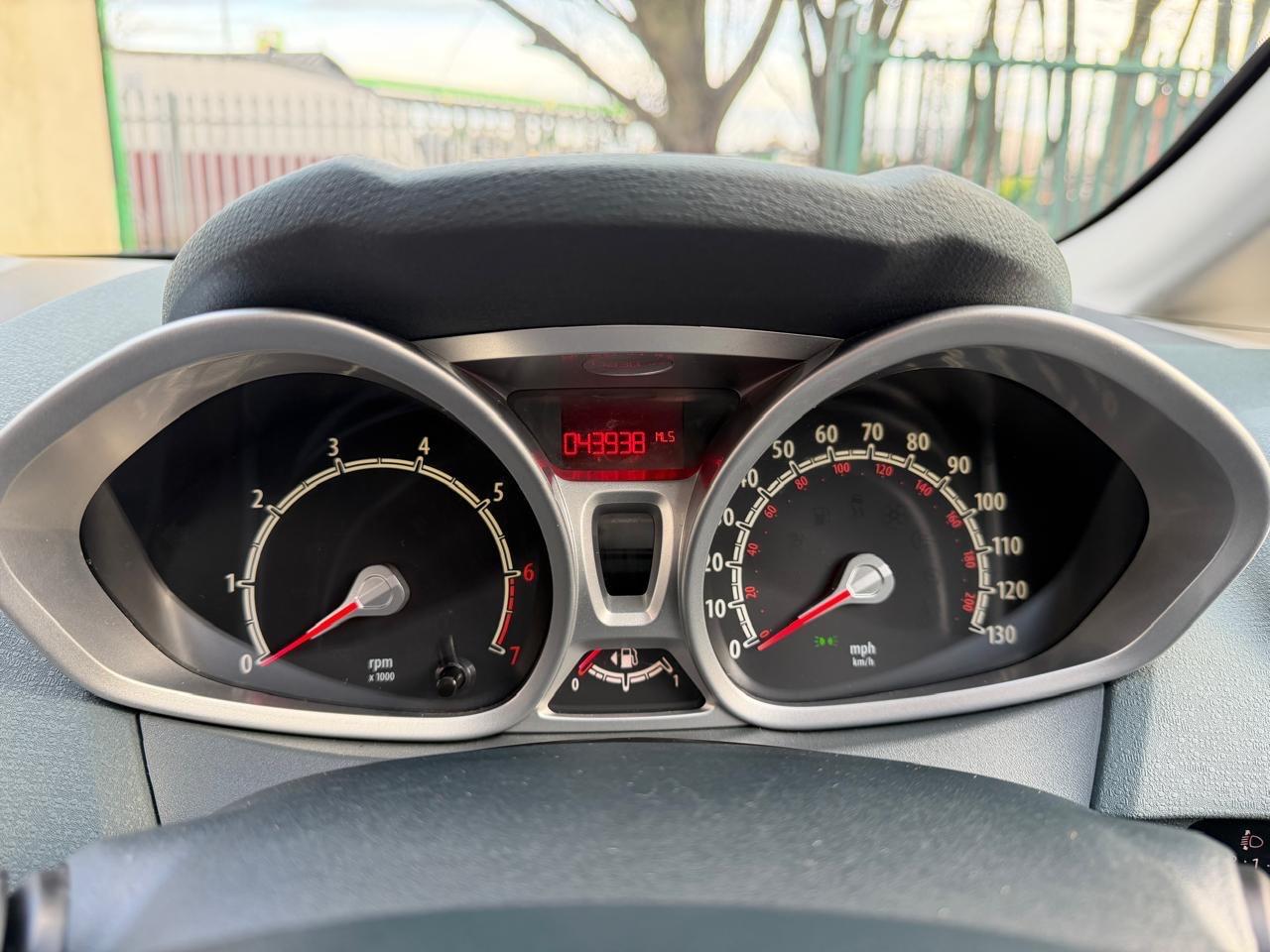 Used Ford Fiesta 2010 for sale - 77170689: Photo 11