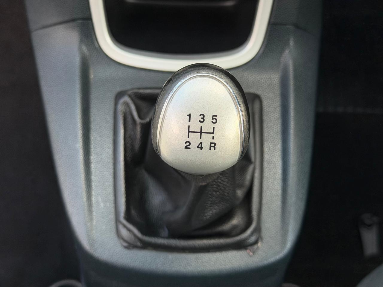 Used Ford Fiesta 2010 for sale - 77170689: Photo 12