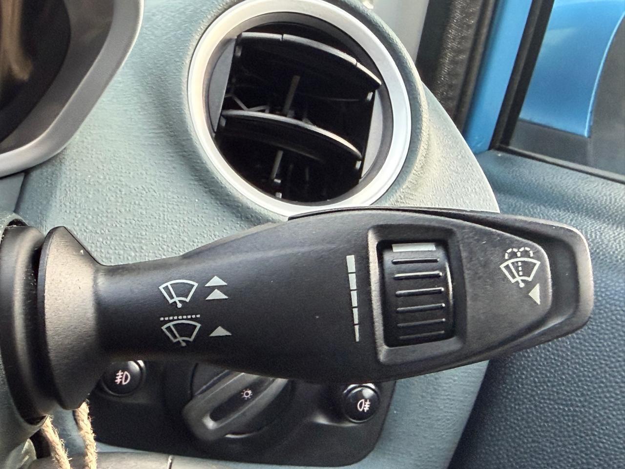 Used Ford Fiesta 2010 for sale - 77170689: Photo 19