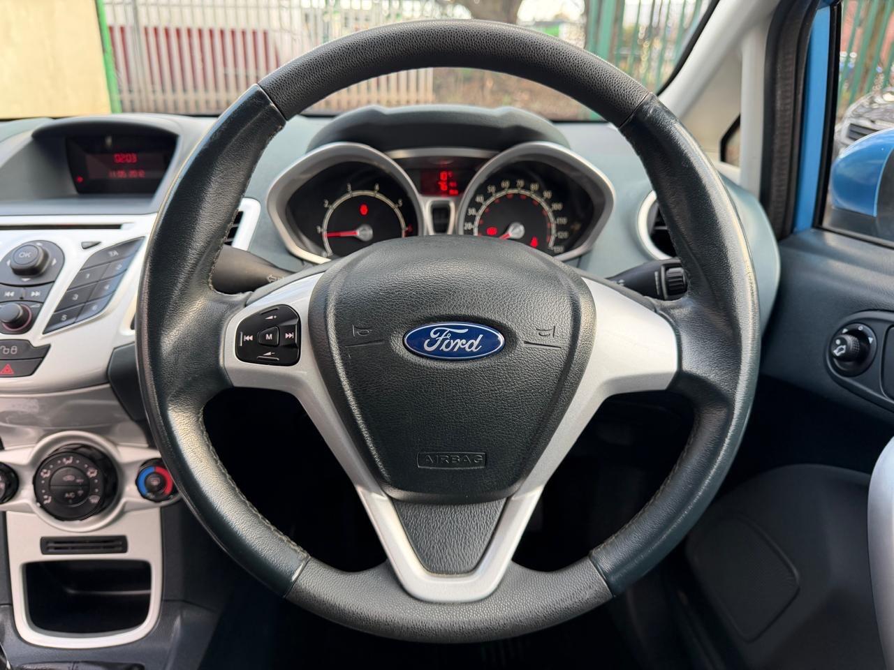 Used Ford Fiesta 2010 for sale - 77170689: Photo 2