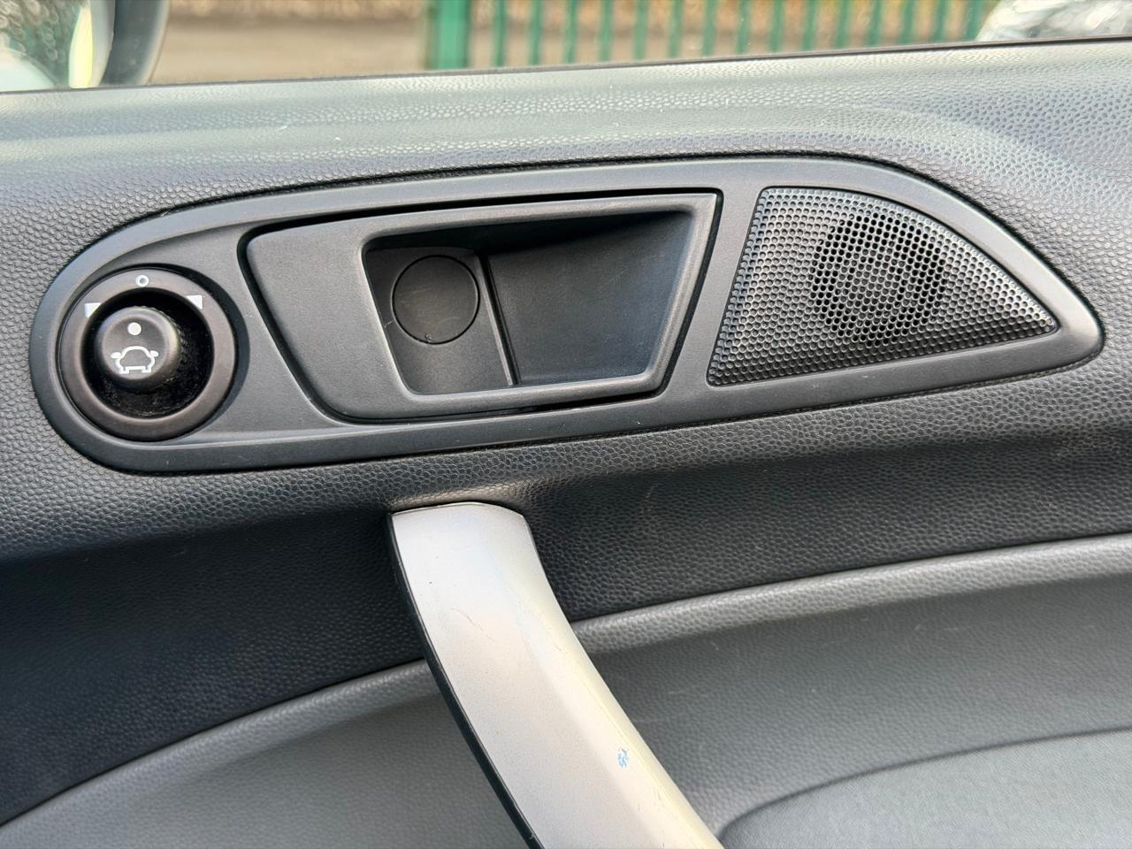 Used Ford Fiesta 2010 for sale - 77170689: Photo 20