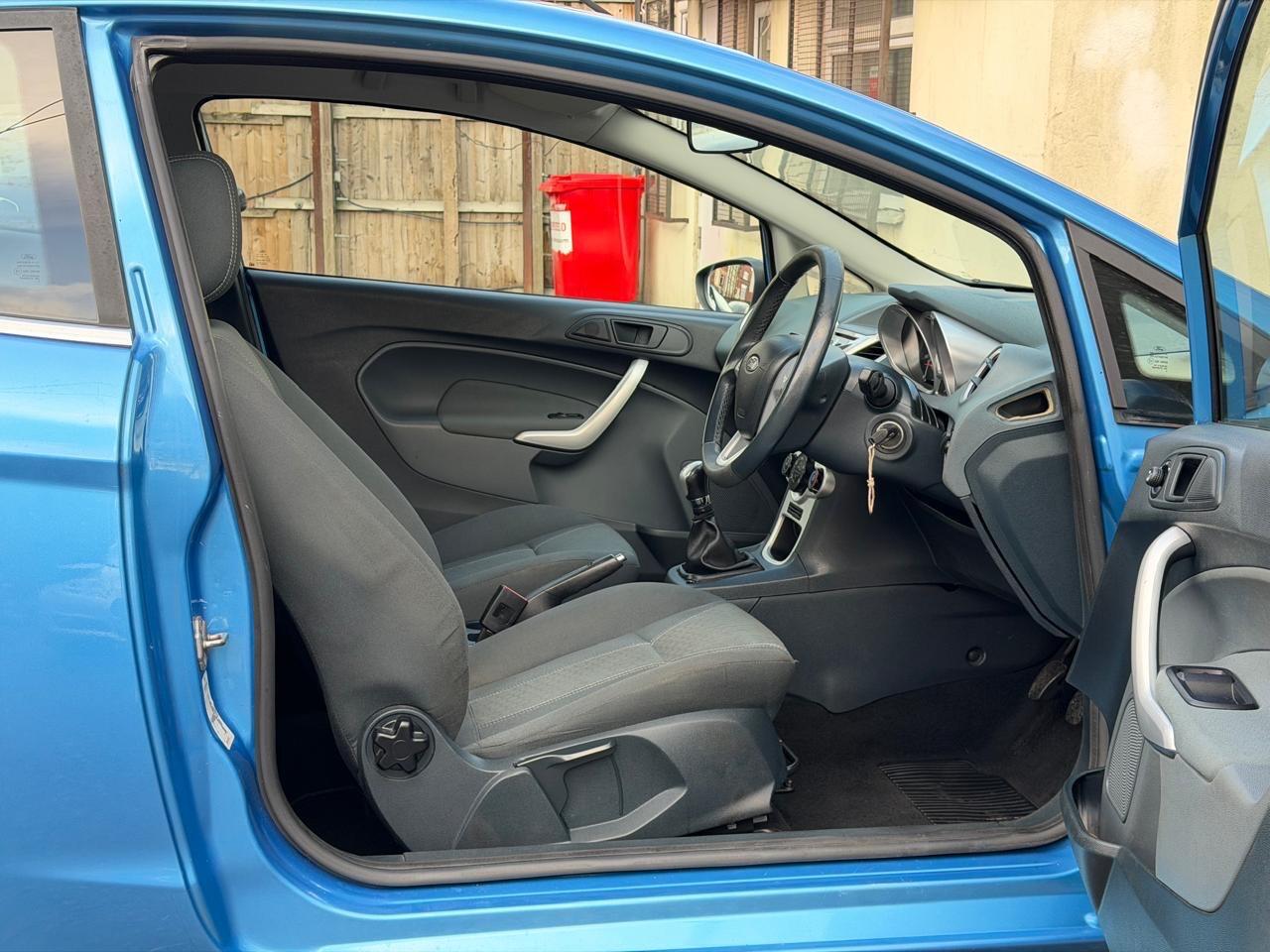 Used Ford Fiesta 2010 for sale - 77170689: Photo 22