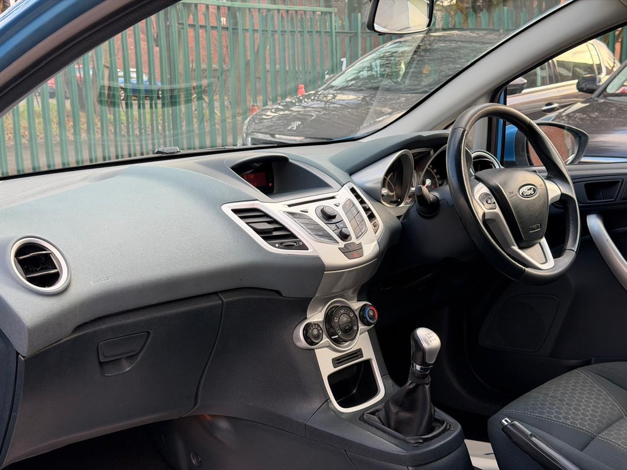 Used Ford Fiesta 2010 for sale - 77170689: Photo 24