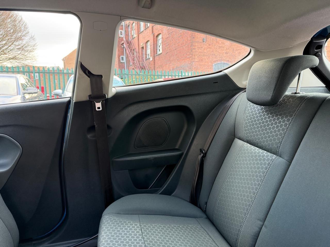 Used Ford Fiesta 2010 for sale - 77170689: Photo 25