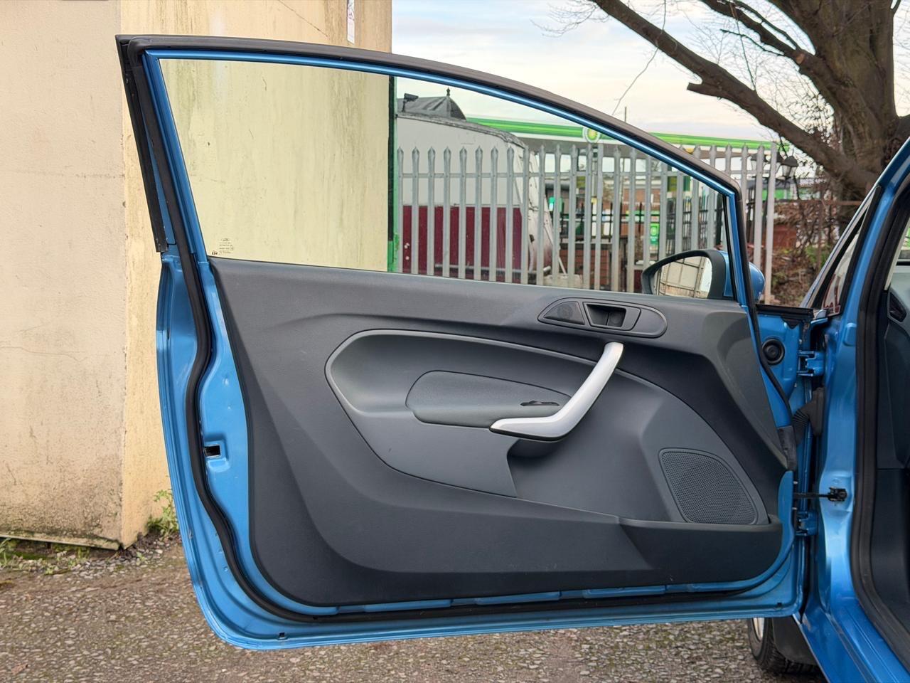 Used Ford Fiesta 2010 for sale - 77170689: Photo 32