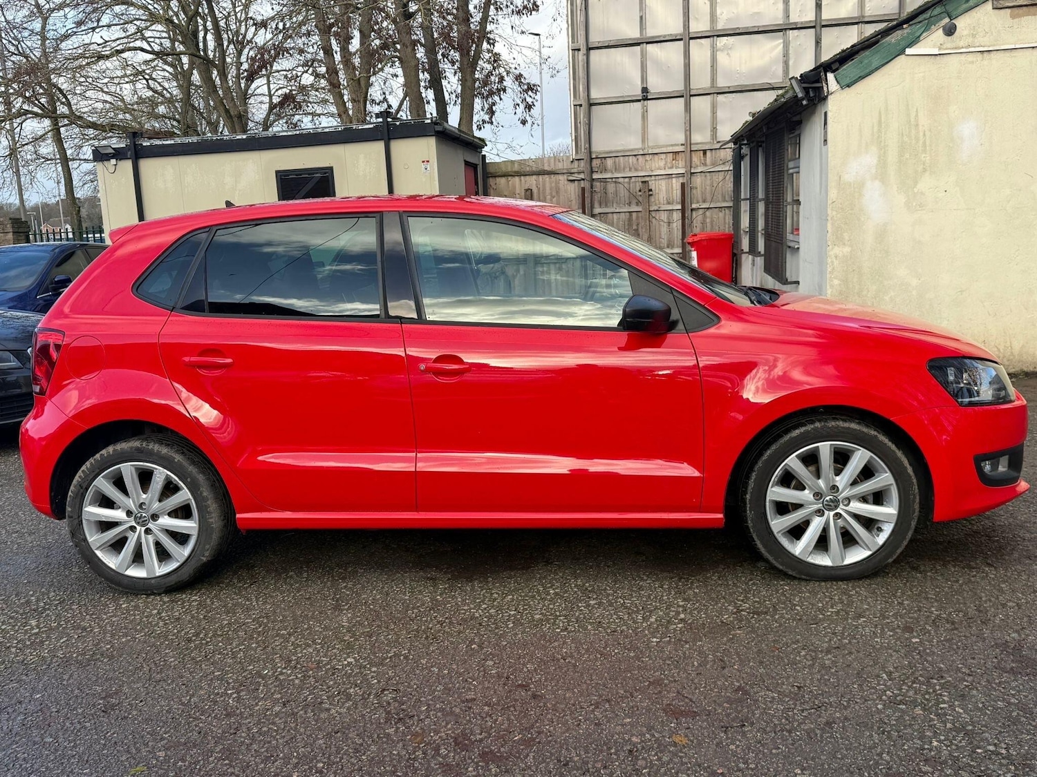 Used Volkswagen Polo 2011 for sale - 77170671: Photo 11