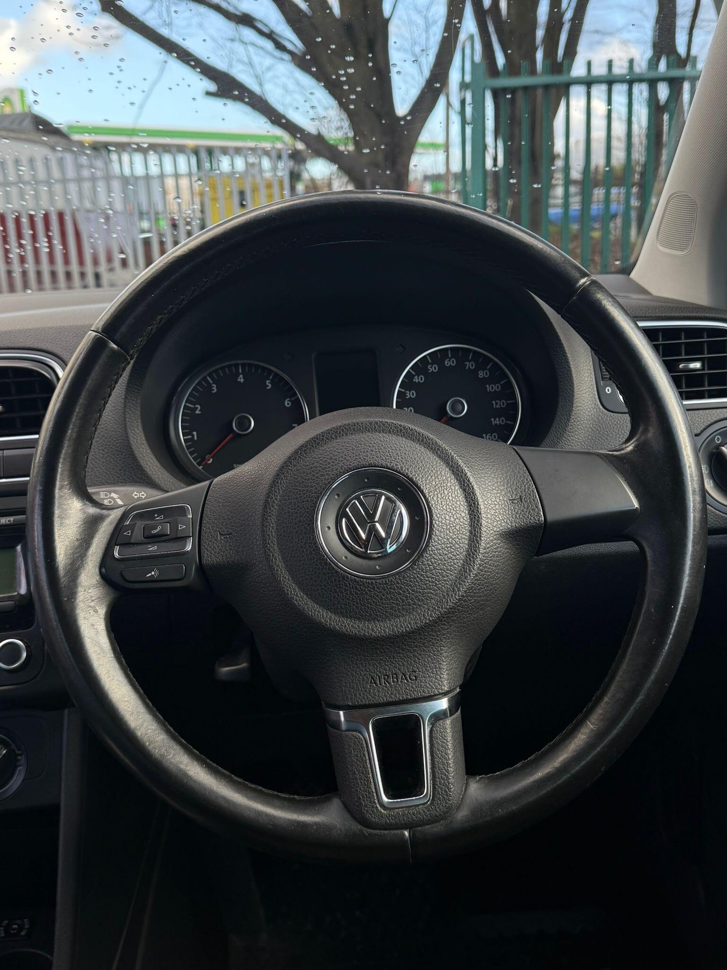 Used Volkswagen Polo 2011 for sale - 77170671: Photo 13