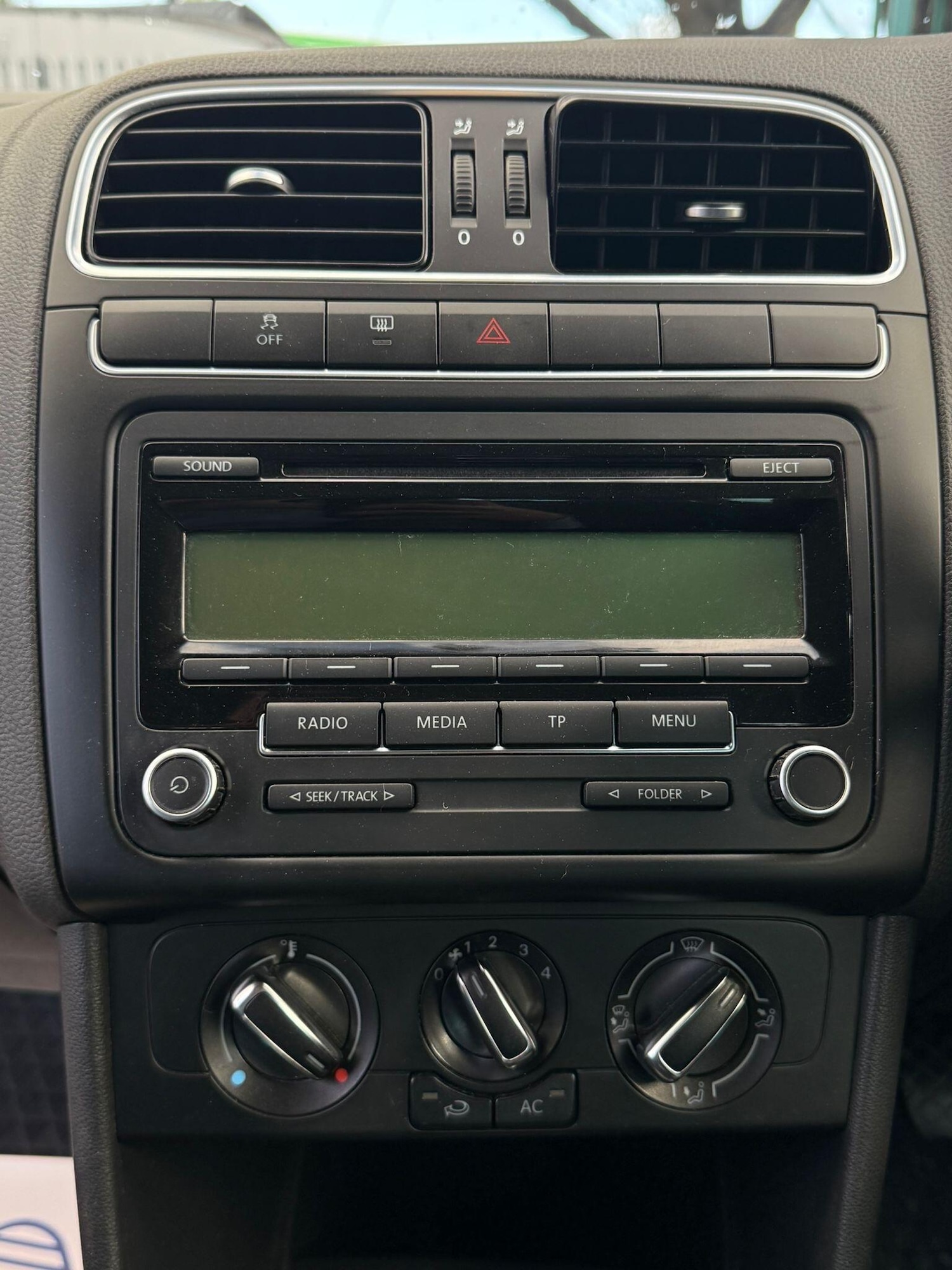 Used Volkswagen Polo 2011 for sale - 77170671: Photo 15