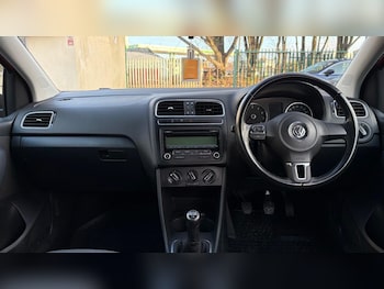 Used Volkswagen Polo 2011 for sale - 77170671: Photo