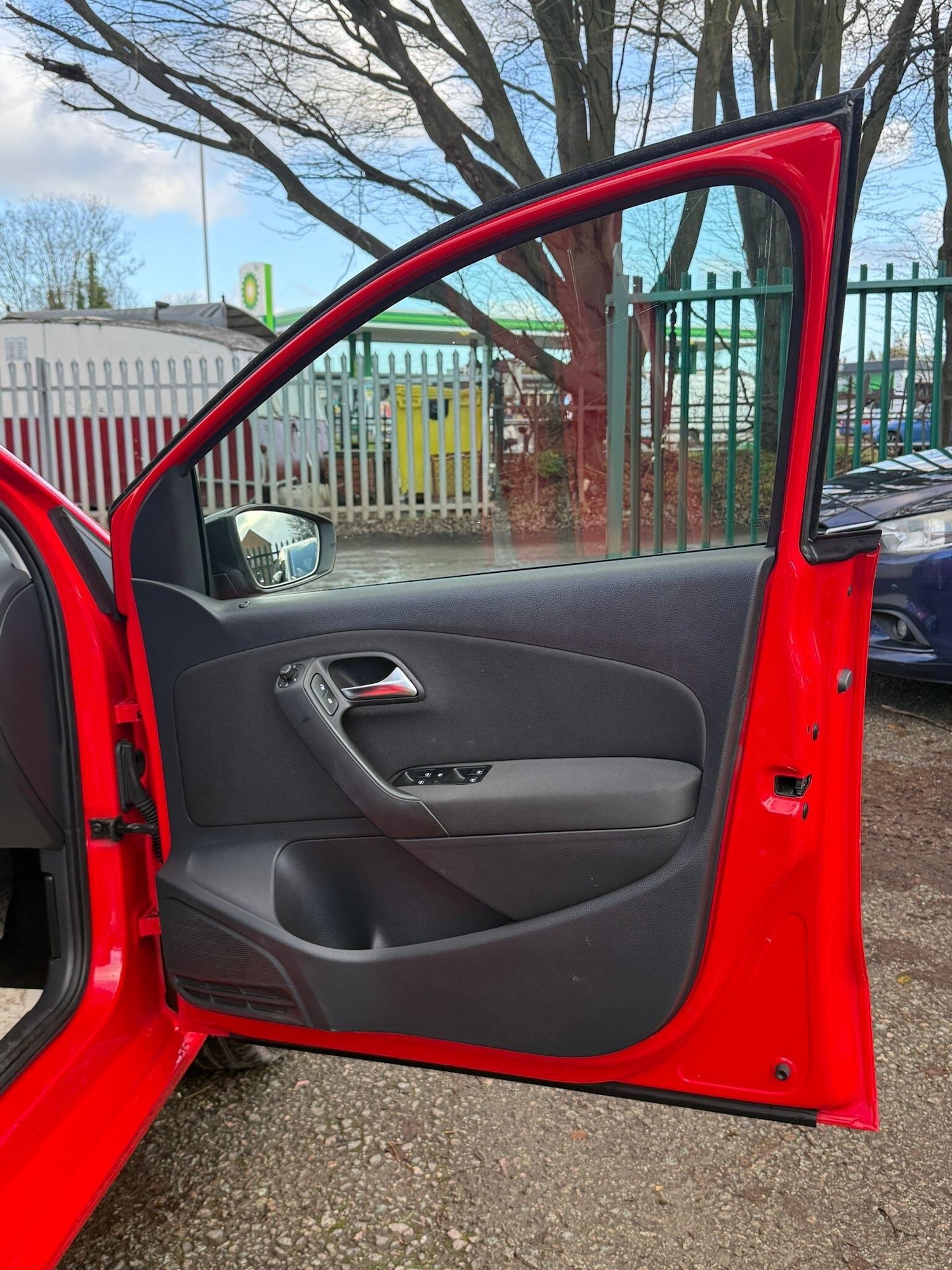 Used Volkswagen Polo 2011 for sale - 77170671: Photo 31