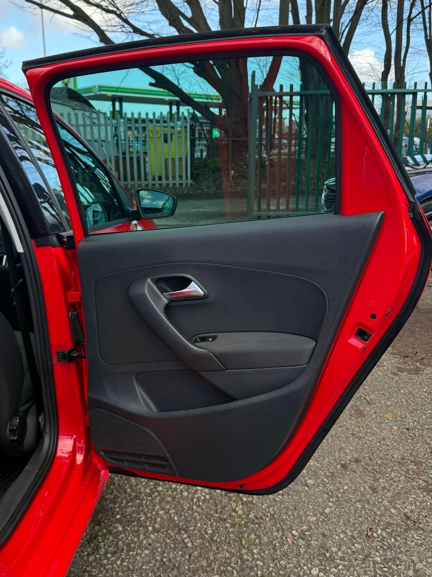 Used Volkswagen Polo 2011 for sale - 77170671: Photo 32