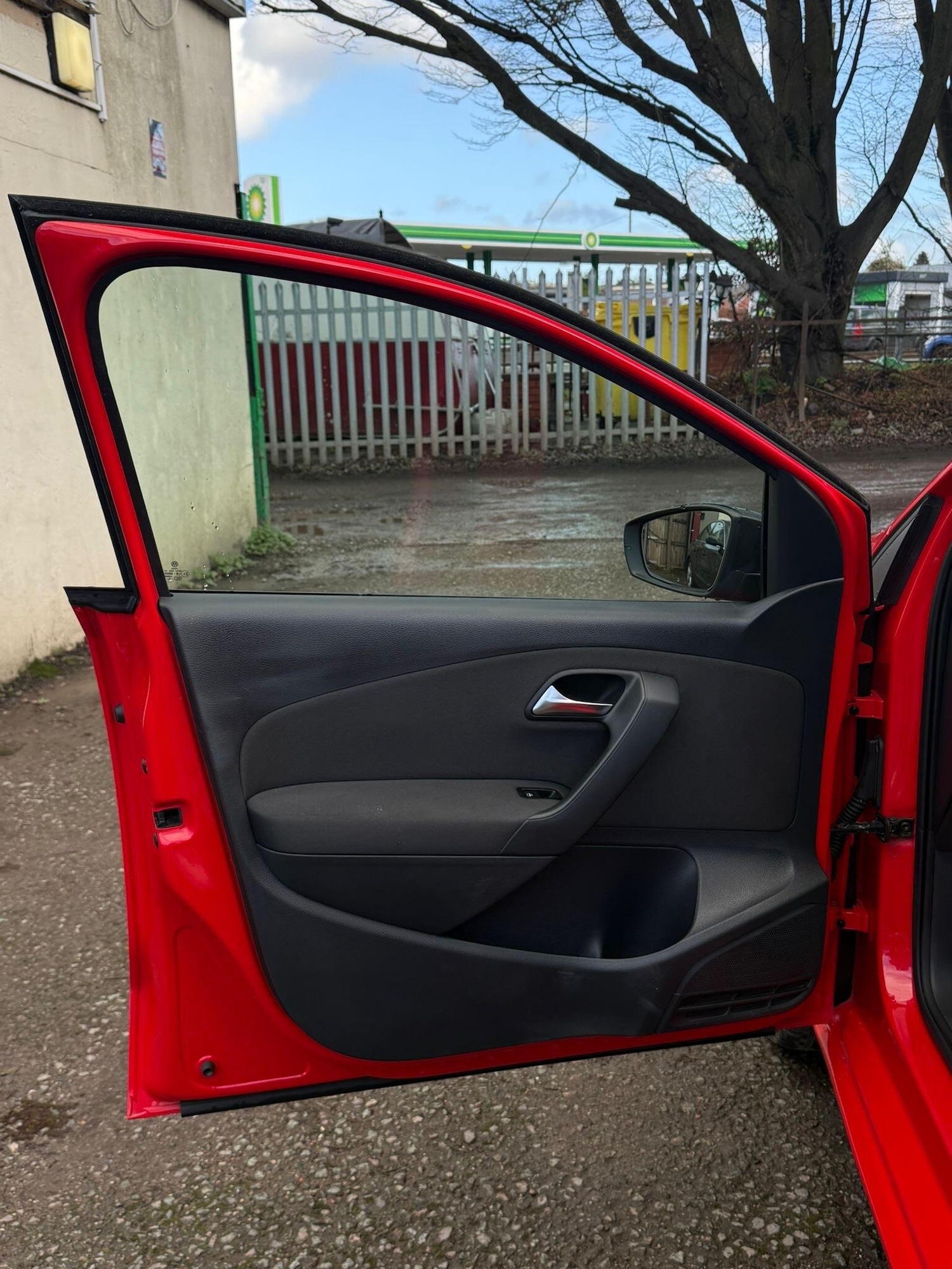 Used Volkswagen Polo 2011 for sale - 77170671: Photo 33