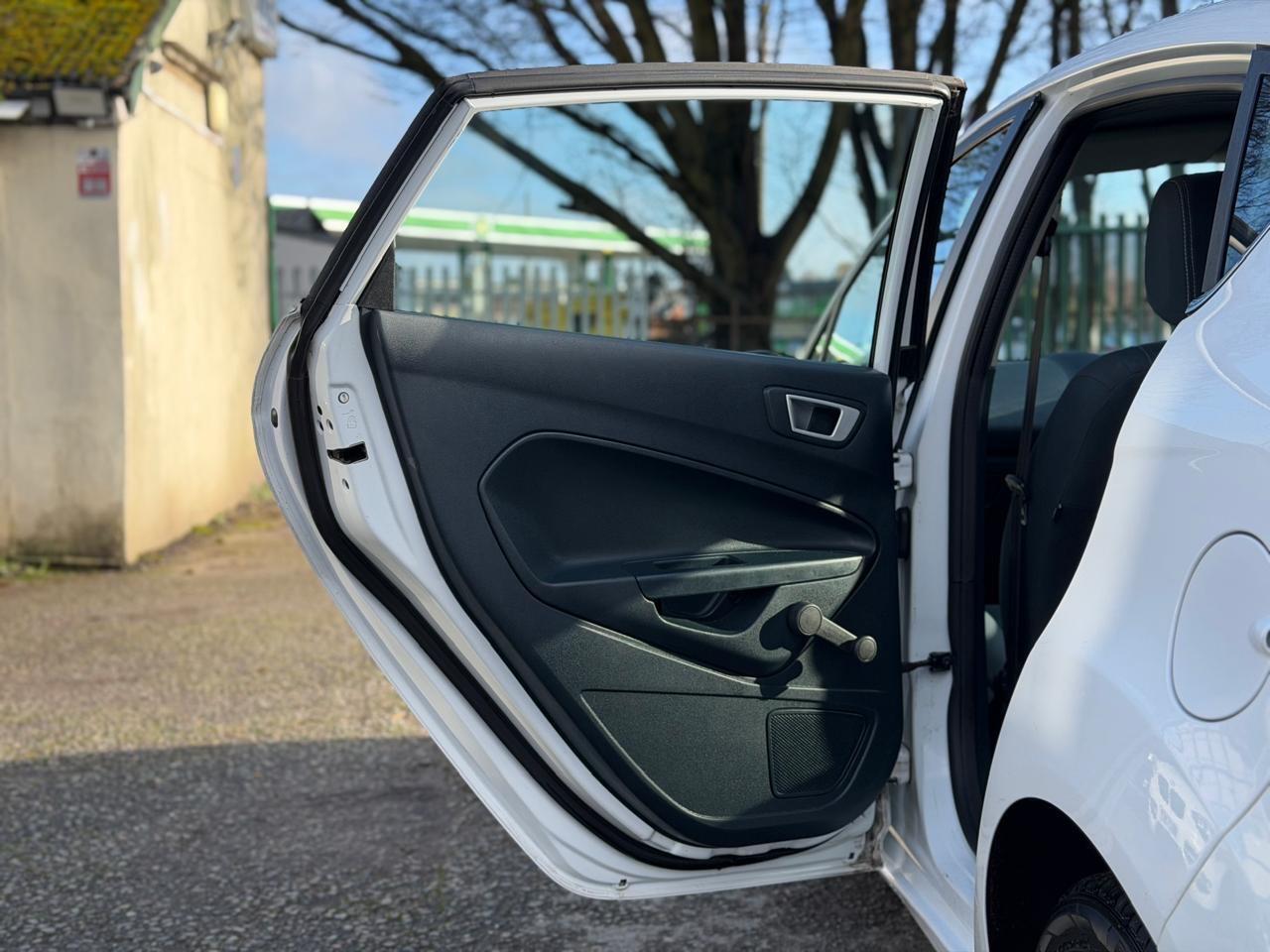 Used Ford Fiesta 2012 for sale - 77440269: Photo 42