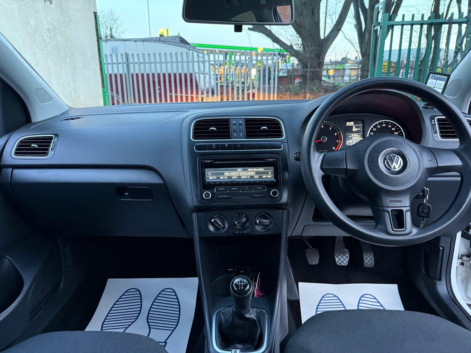 Used Volkswagen Polo 2013 for sale - 77170678: Photo 2