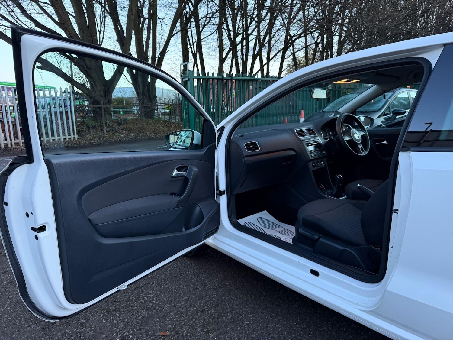 Used Volkswagen Polo 2013 for sale - 77170678: Photo 32