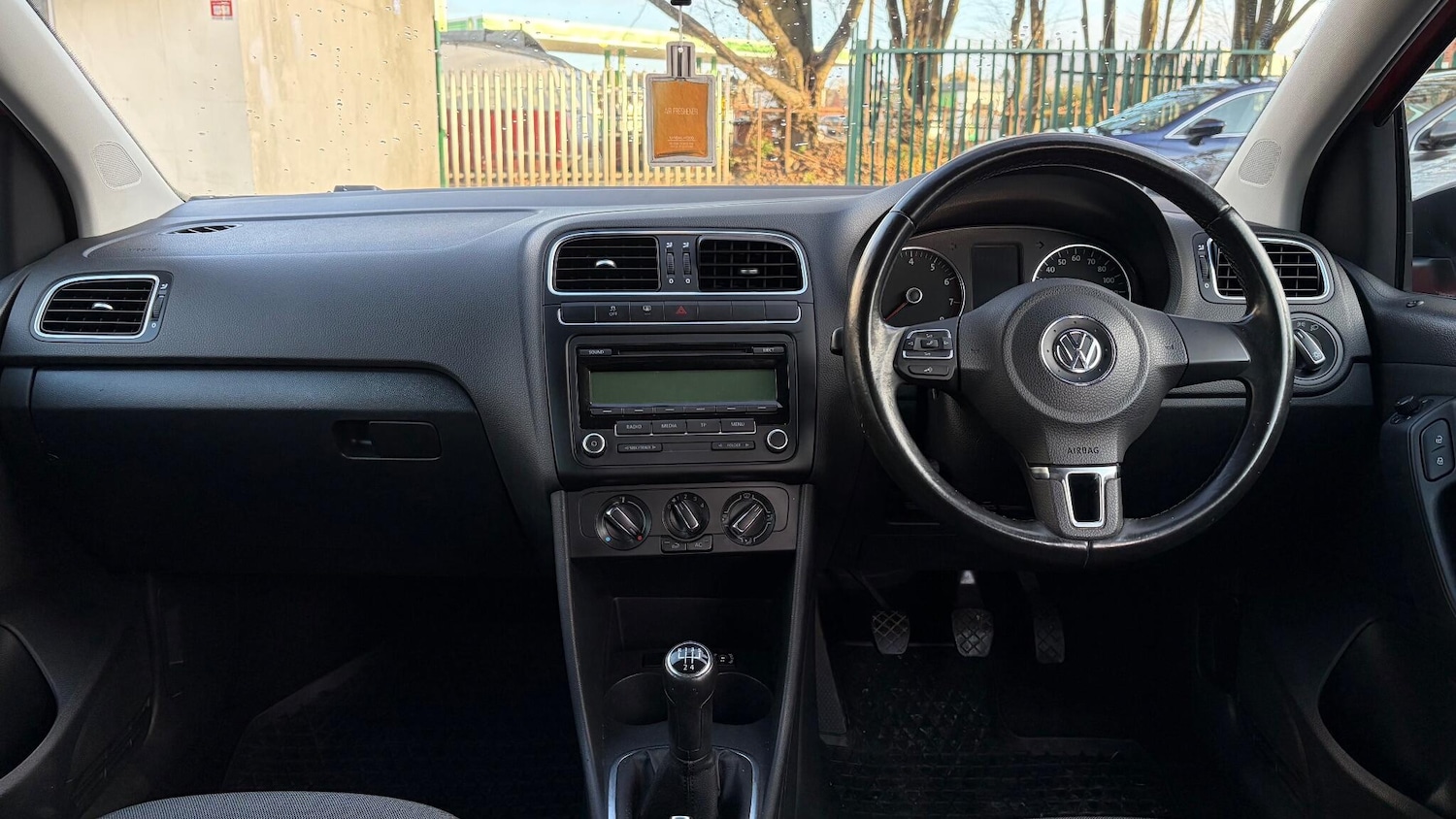 Used Volkswagen Polo 2011 for sale - 78184478: Photo 12