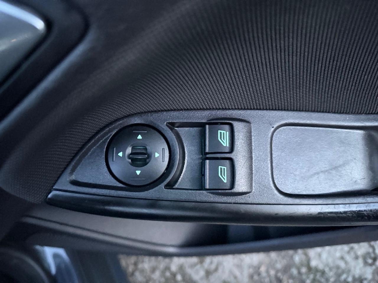 Used Ford Focus 2011 for sale - 77170666: Photo 25