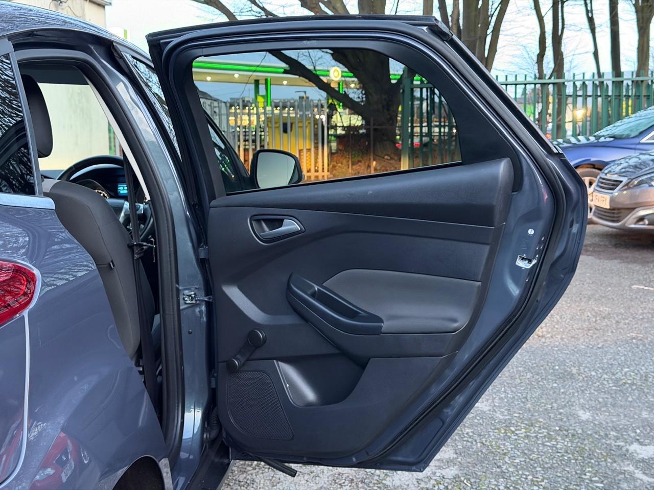 Used Ford Focus 2011 for sale - 77170666: Photo 41