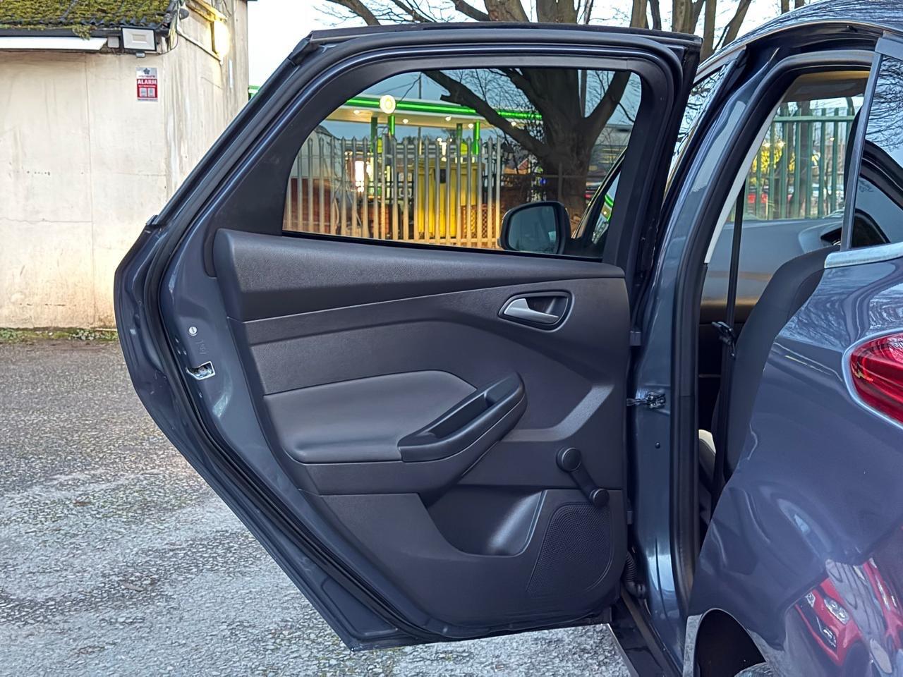 Used Ford Focus 2011 for sale - 77170666: Photo 43