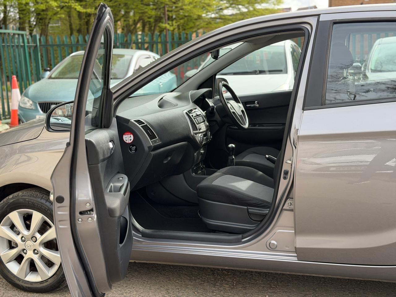 Used Hyundai i20 2014 for sale - 78185406: Photo 33