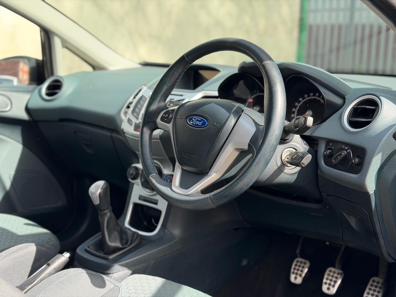 Used Ford Fiesta 2009 for sale - 78184260: Photo 2