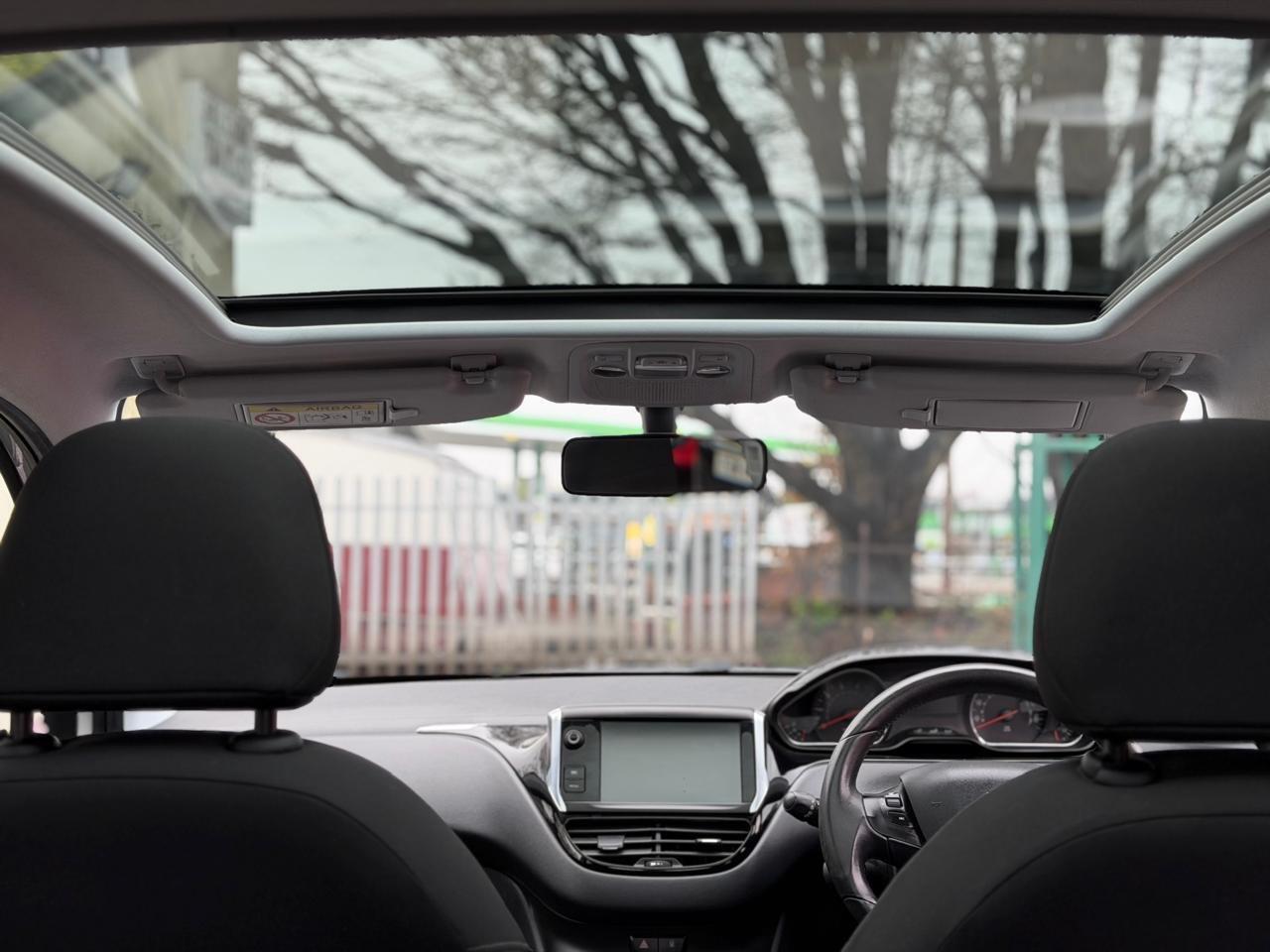 Used Peugeot 208 2014 for sale - 77278542: Photo 14