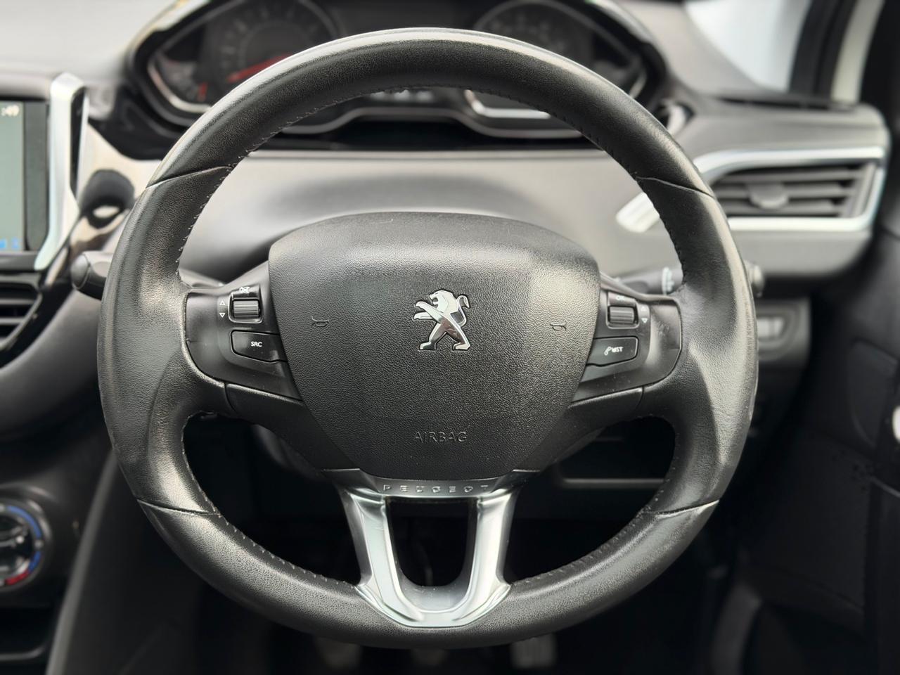 Used Peugeot 208 2014 for sale - 77278542: Photo 15