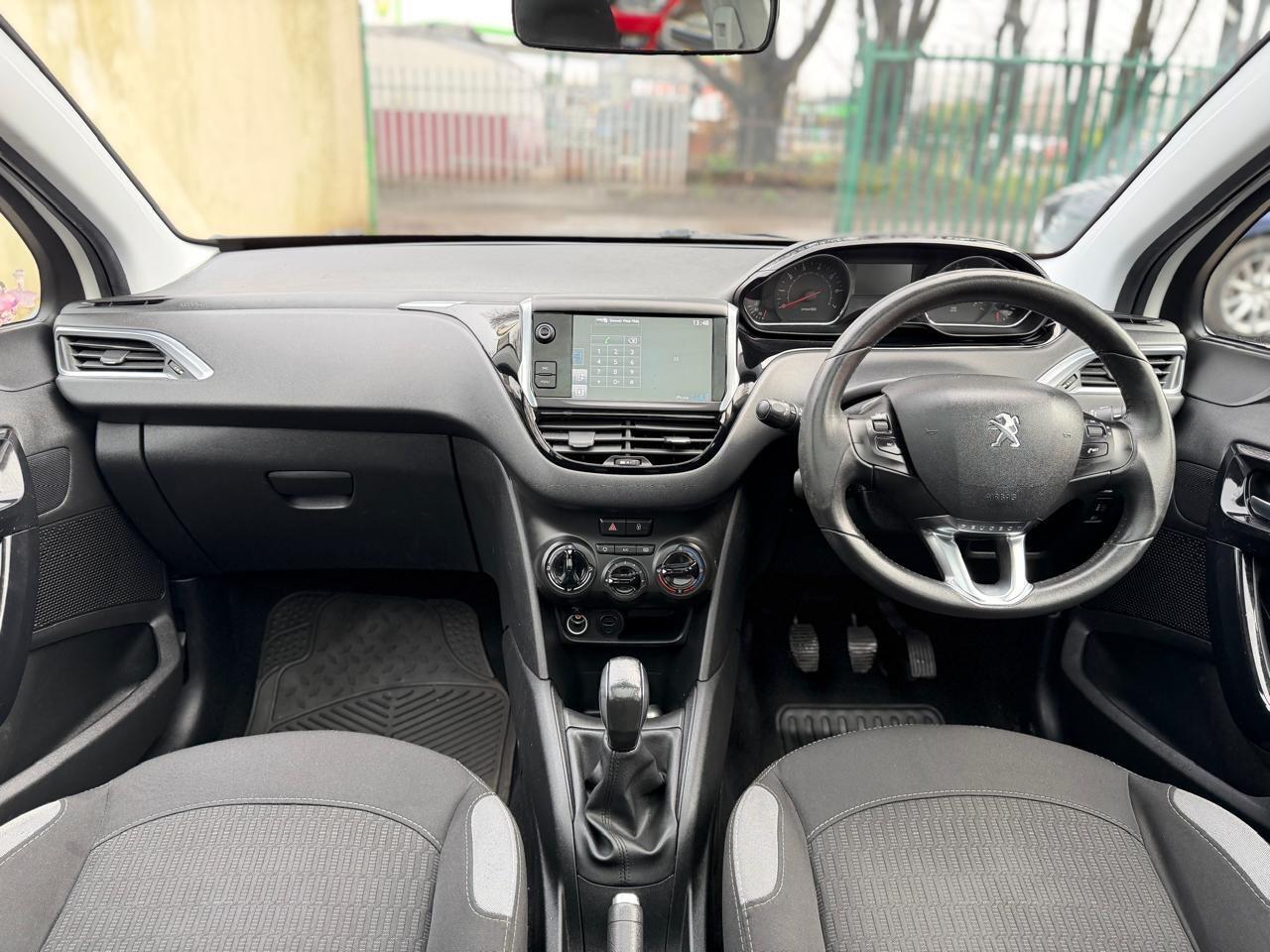 Used Peugeot 208 2014 for sale - 77278542: Photo 2