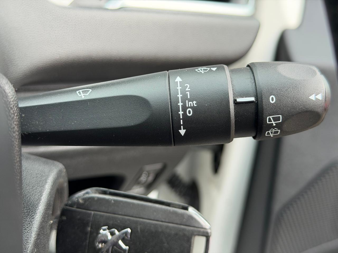 Used Peugeot 208 2014 for sale - 77278542: Photo 24