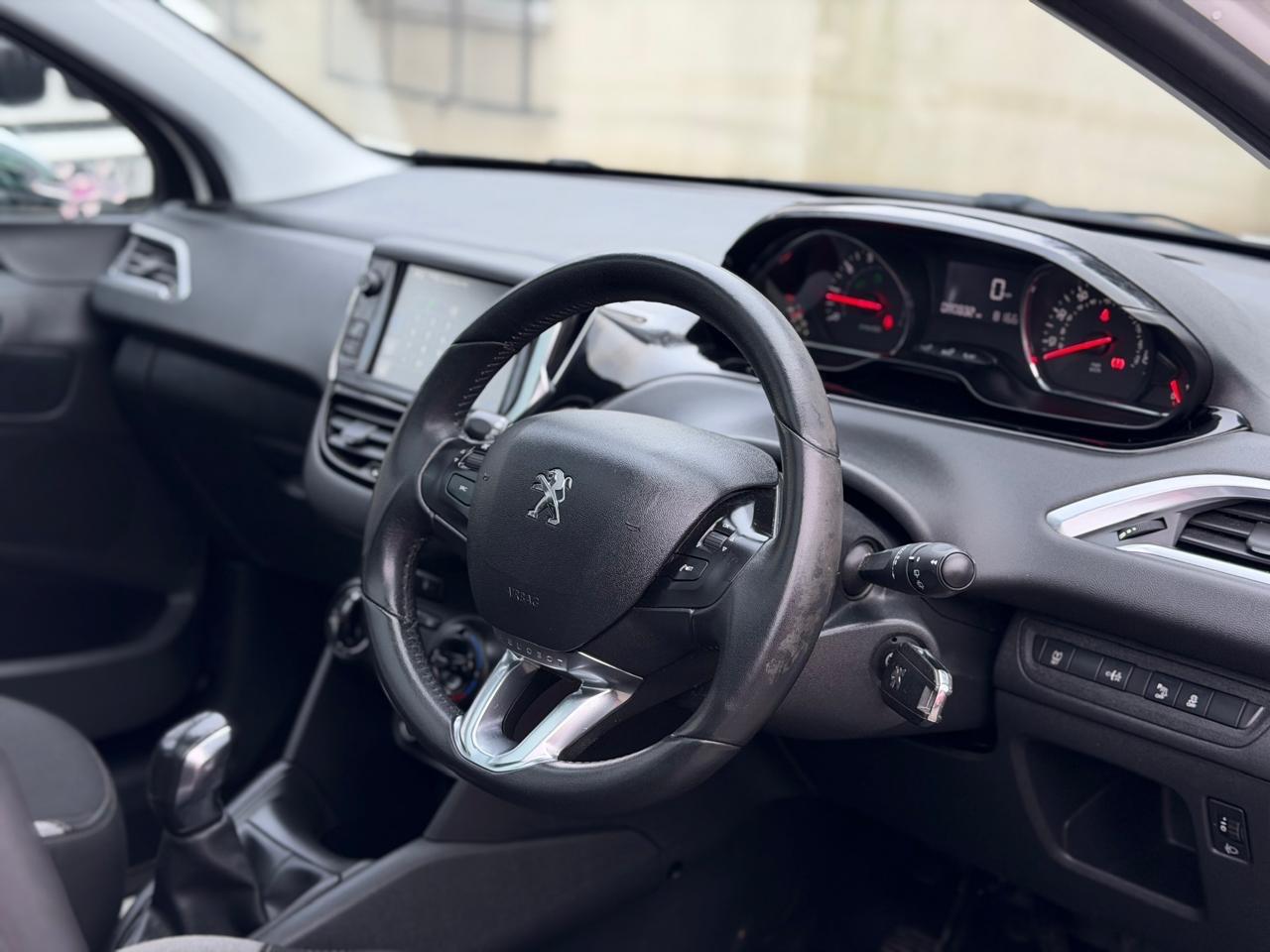 Used Peugeot 208 2014 for sale - 77278542: Photo 28