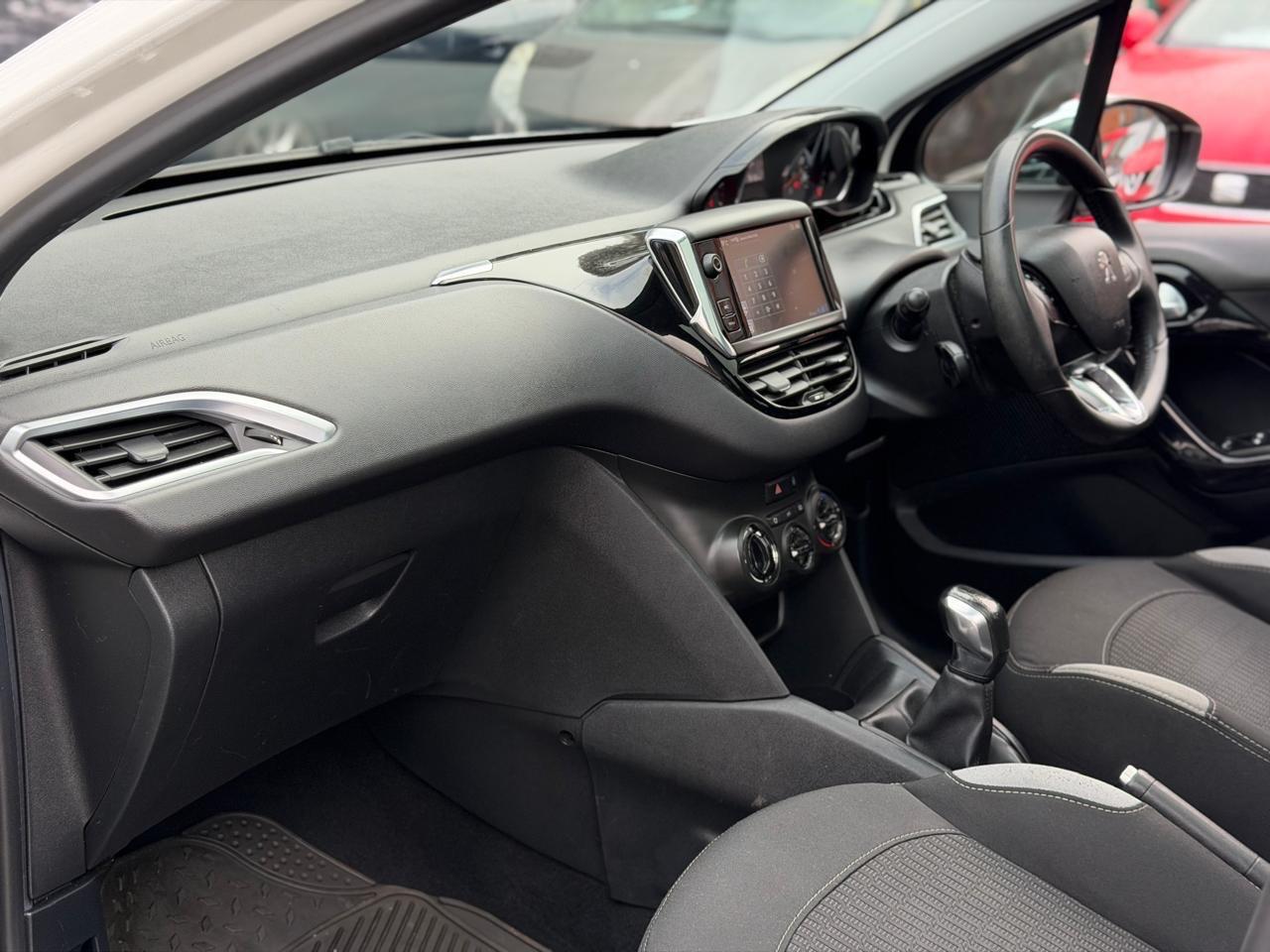 Used Peugeot 208 2014 for sale - 77278542: Photo 33