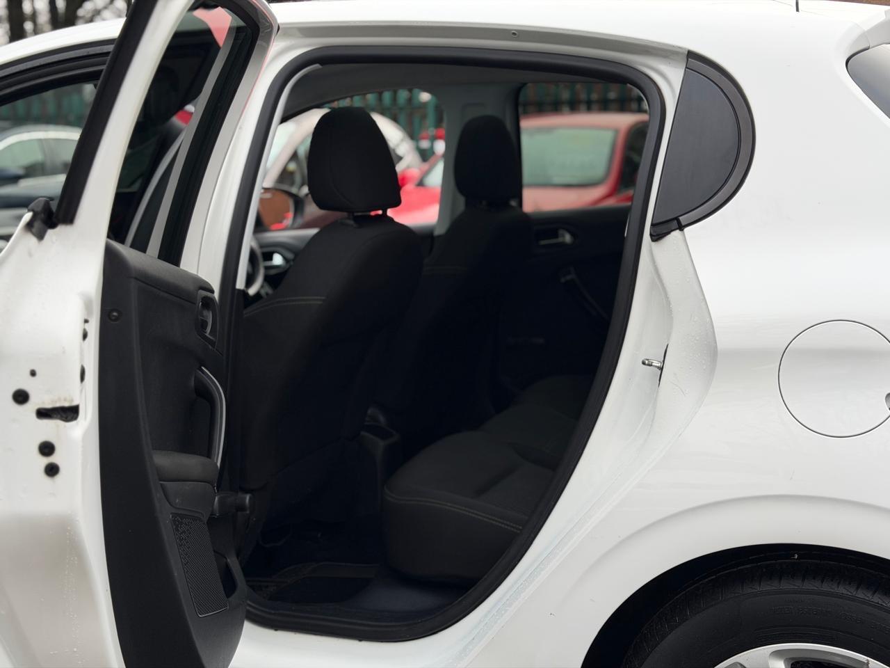 Used Peugeot 208 2014 for sale - 77278542: Photo 36