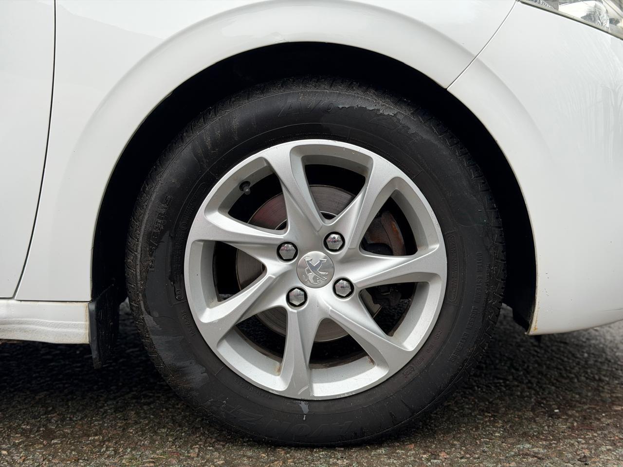 Used Peugeot 208 2014 for sale - 77278542: Photo 37