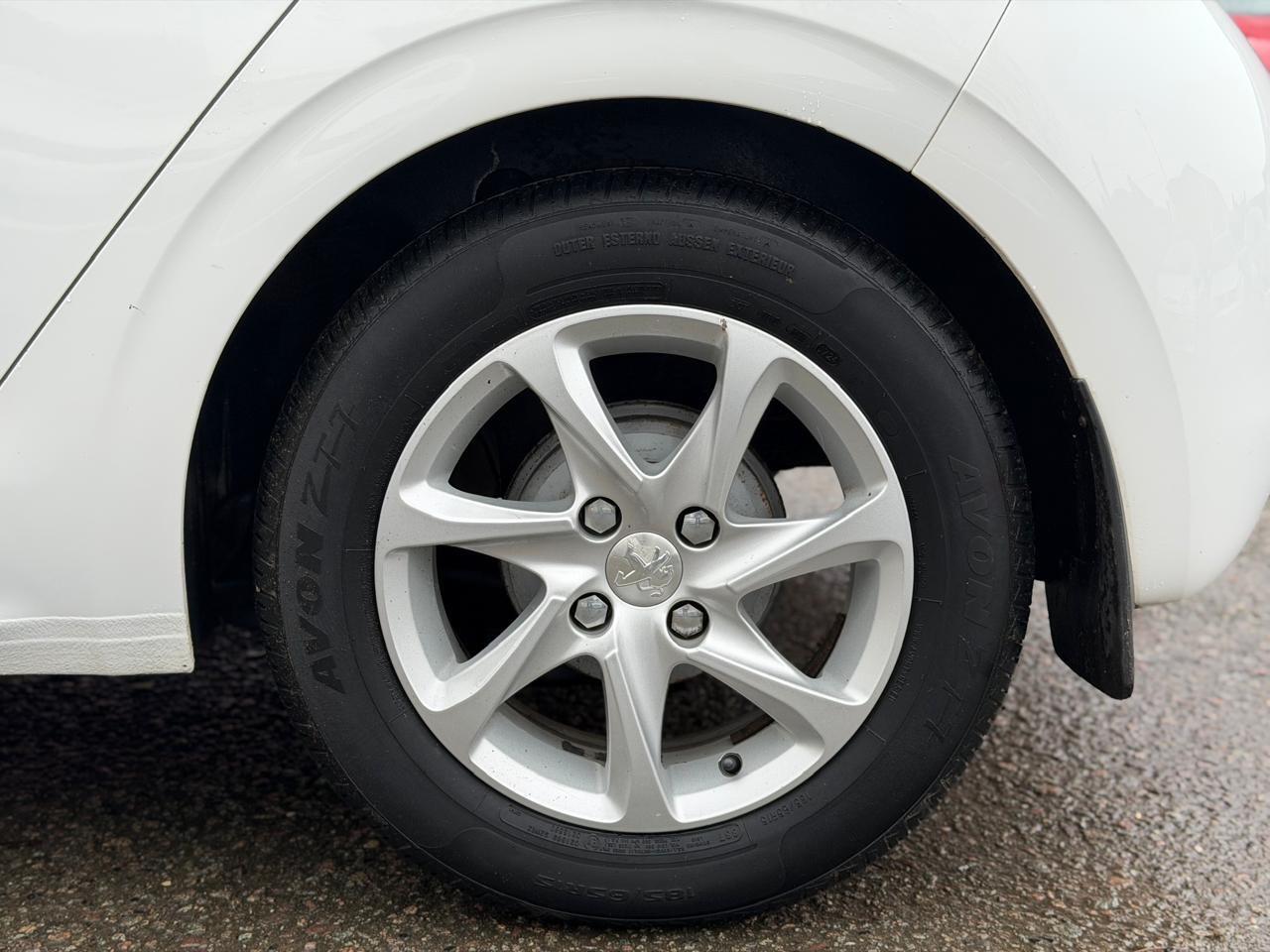 Used Peugeot 208 2014 for sale - 77278542: Photo 39