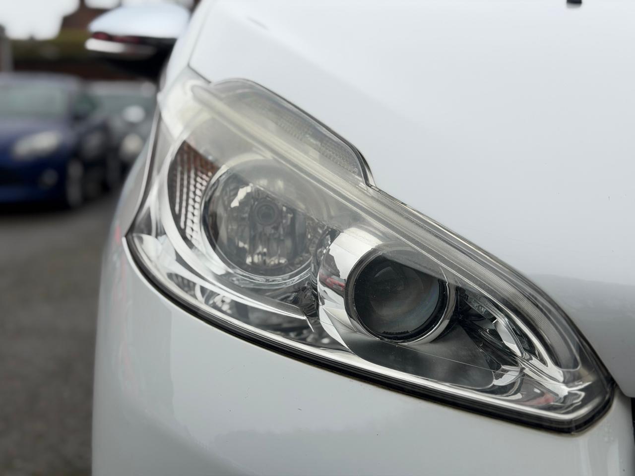 Used Peugeot 208 2014 for sale - 77278542: Photo 41