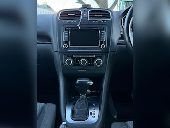 Used Volkswagen Golf 2010 for sale - 77854127: Photo