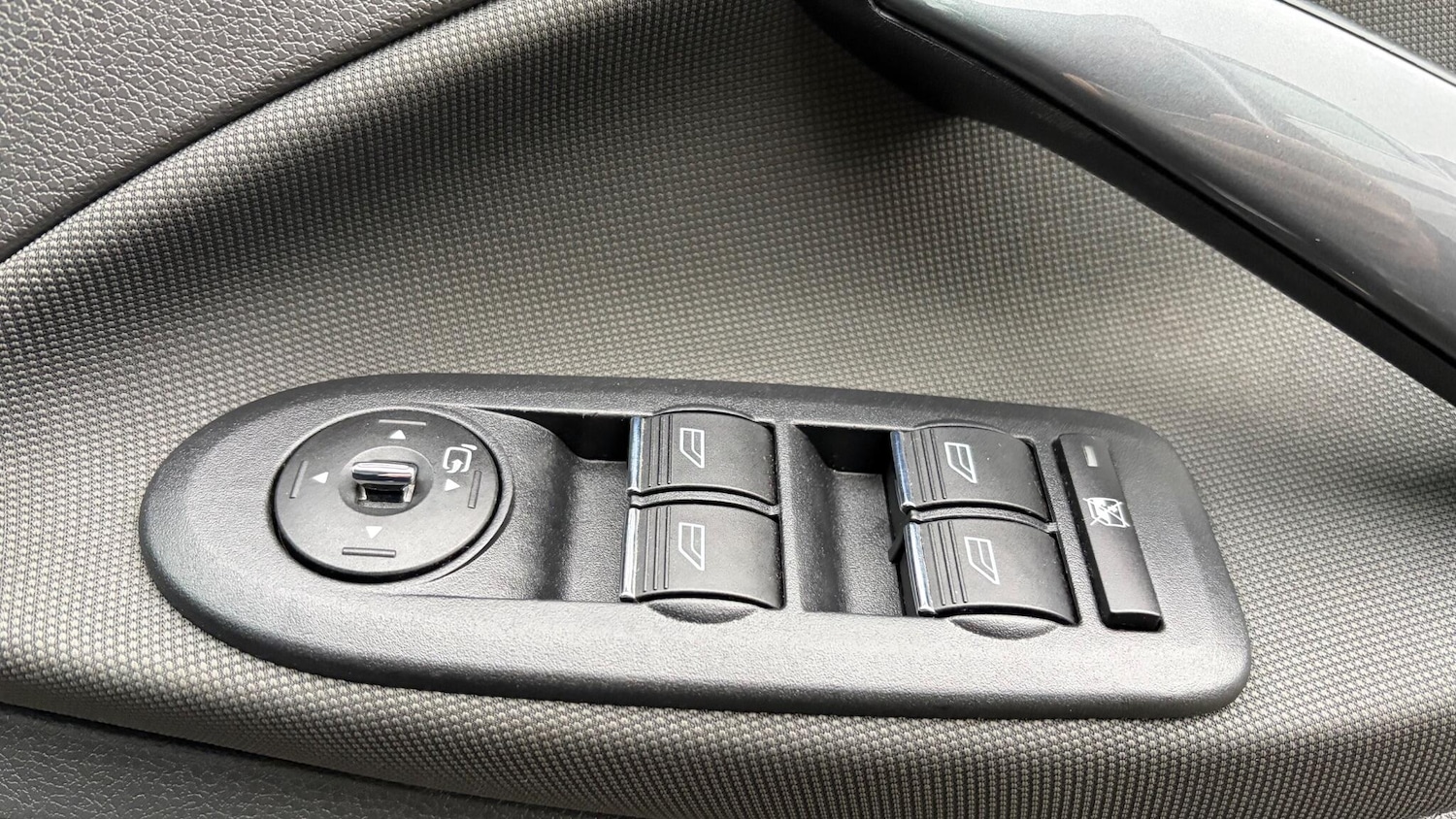 Used Ford Kuga 2011 for sale - 77291383: Photo 27