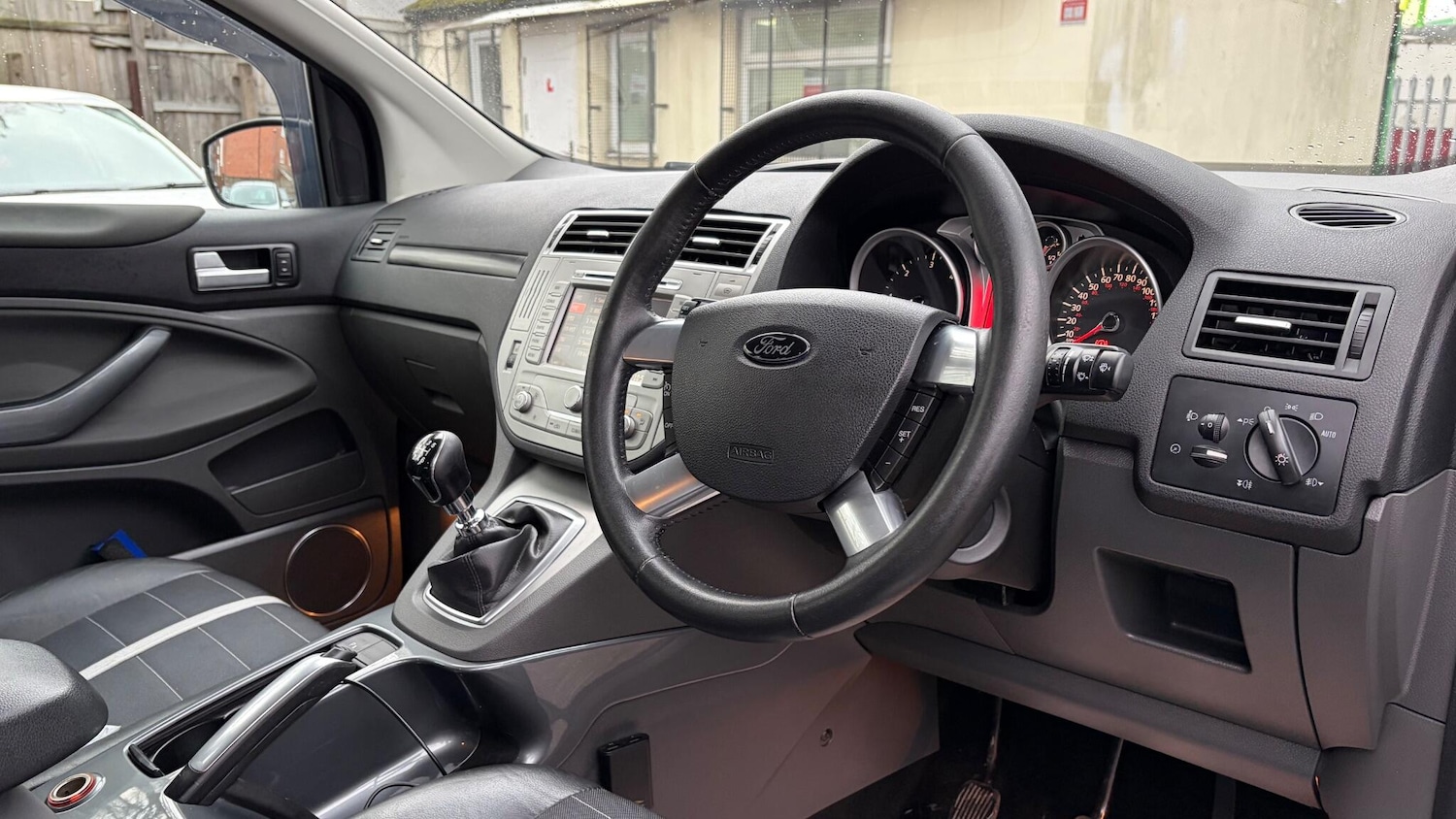 Used Ford Kuga 2011 for sale - 77291383: Photo 32