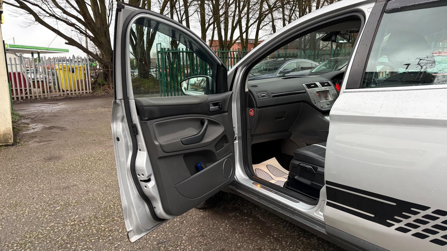 Used Ford Kuga 2011 for sale - 77291383: Photo 51