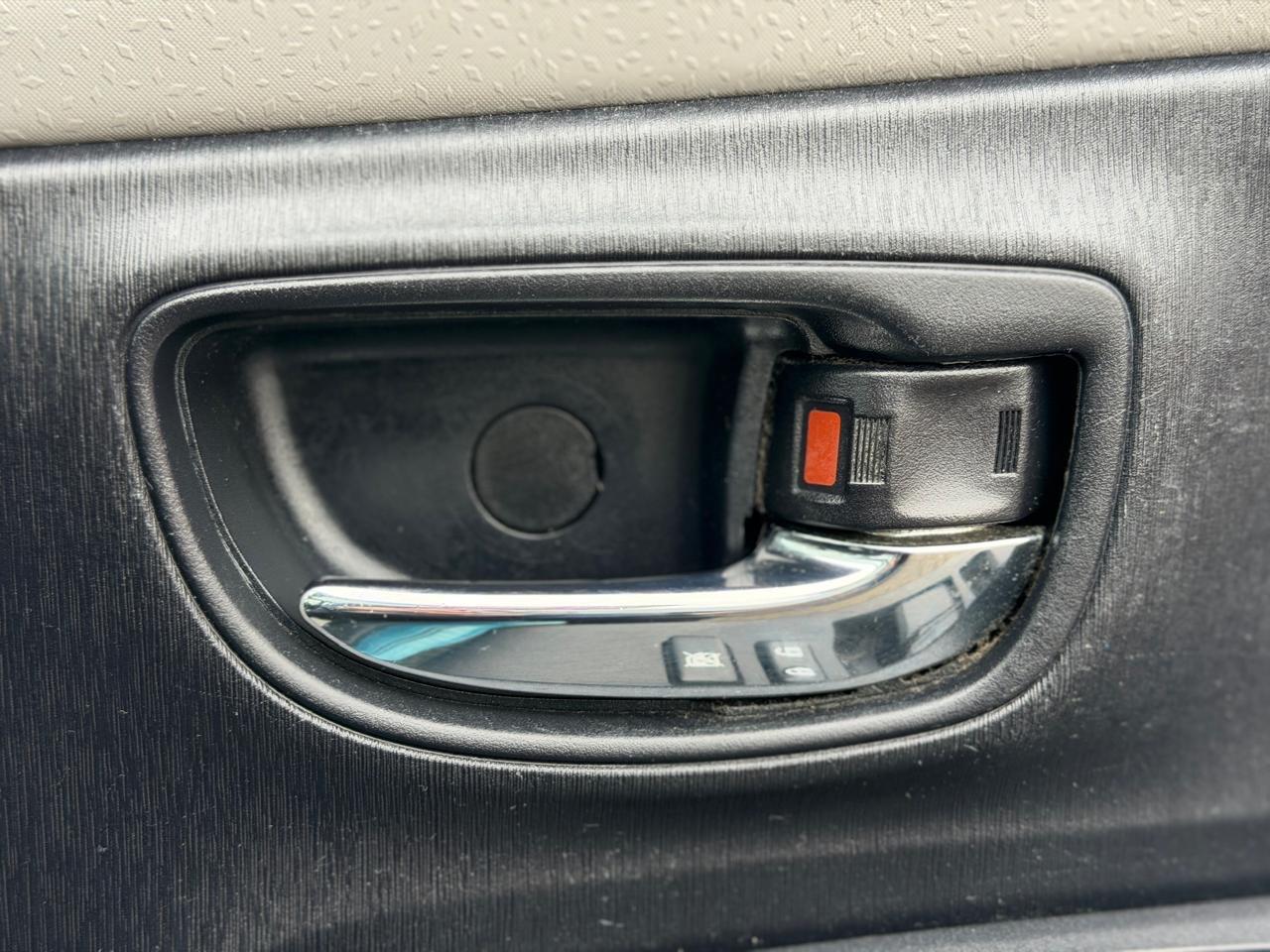 Used Toyota Yaris 2013 for sale - 77358940: Photo 23