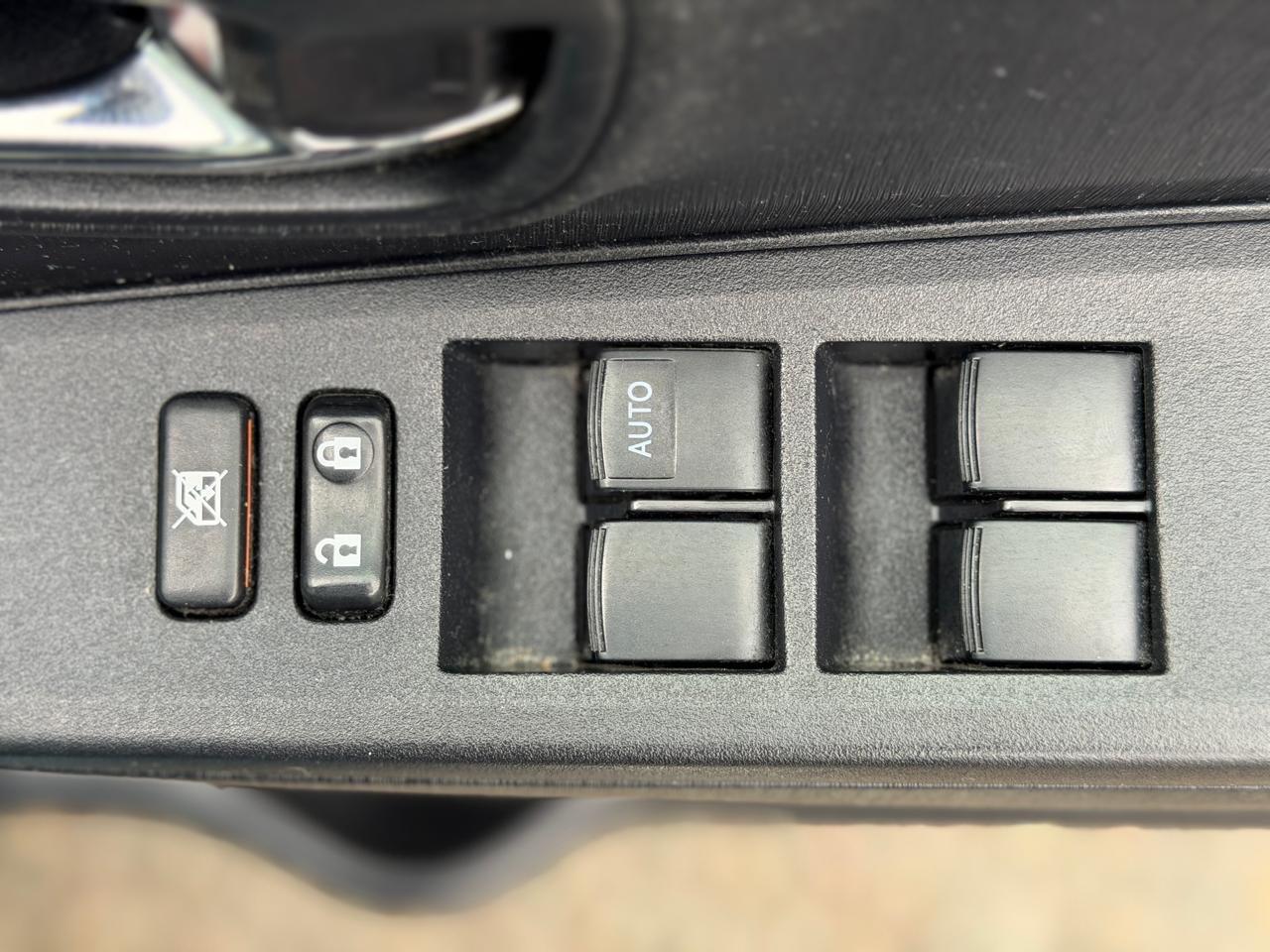 Used Toyota Yaris 2013 for sale - 77358940: Photo 24