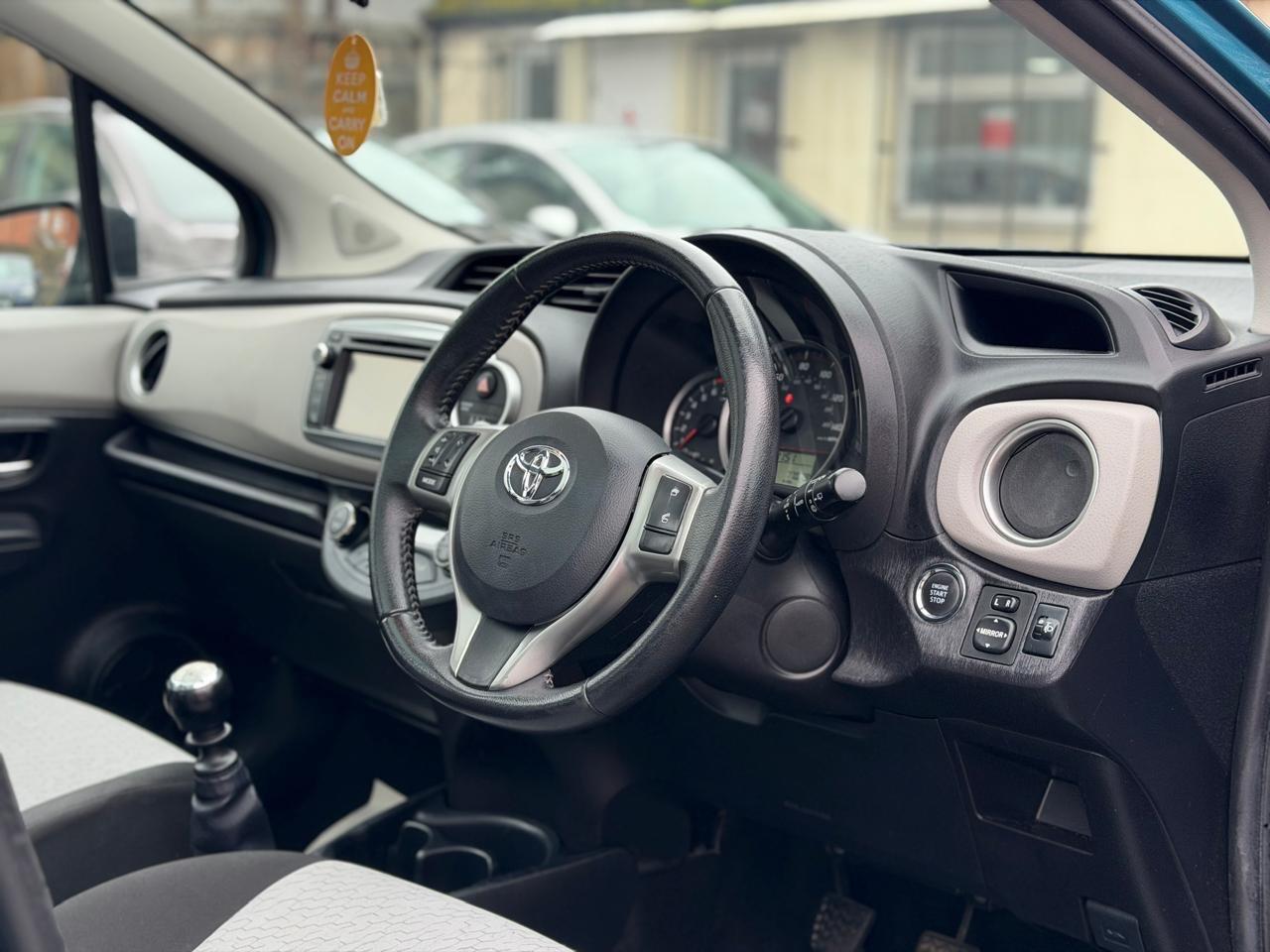 Used Toyota Yaris 2013 for sale - 77358940: Photo 25