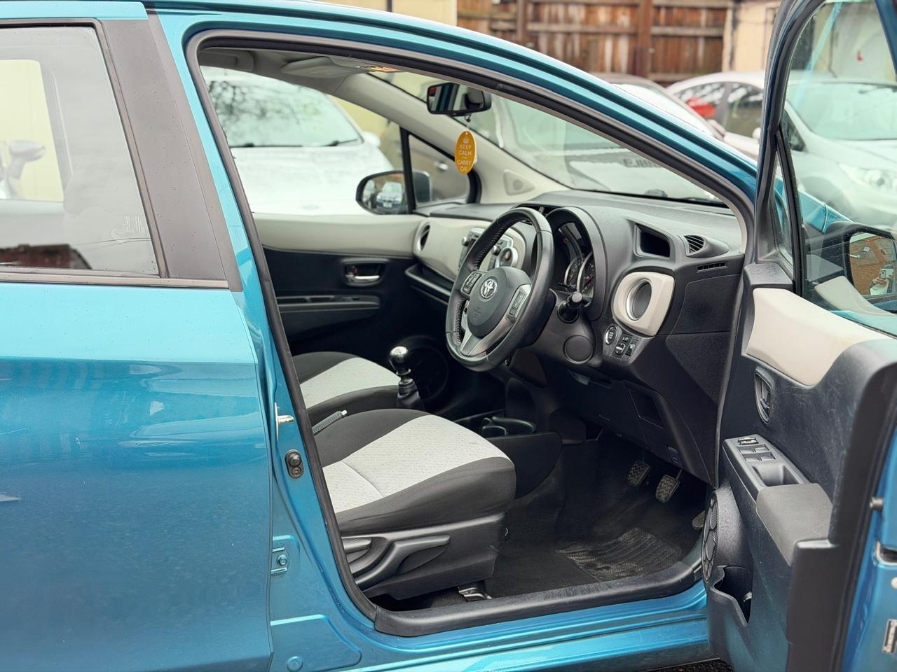 Used Toyota Yaris 2013 for sale - 77358940: Photo 26