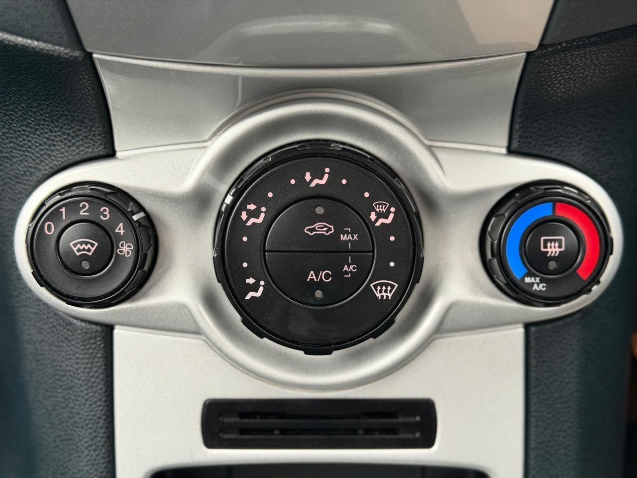 Used Ford Fiesta 2010 for sale - 77170665: Photo 16