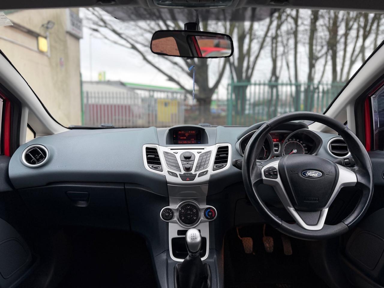 Used Ford Fiesta 2010 for sale - 77170665: Photo 2